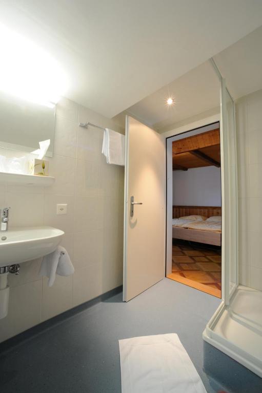 Auberge Du Prevoux Le Locle Quarto foto